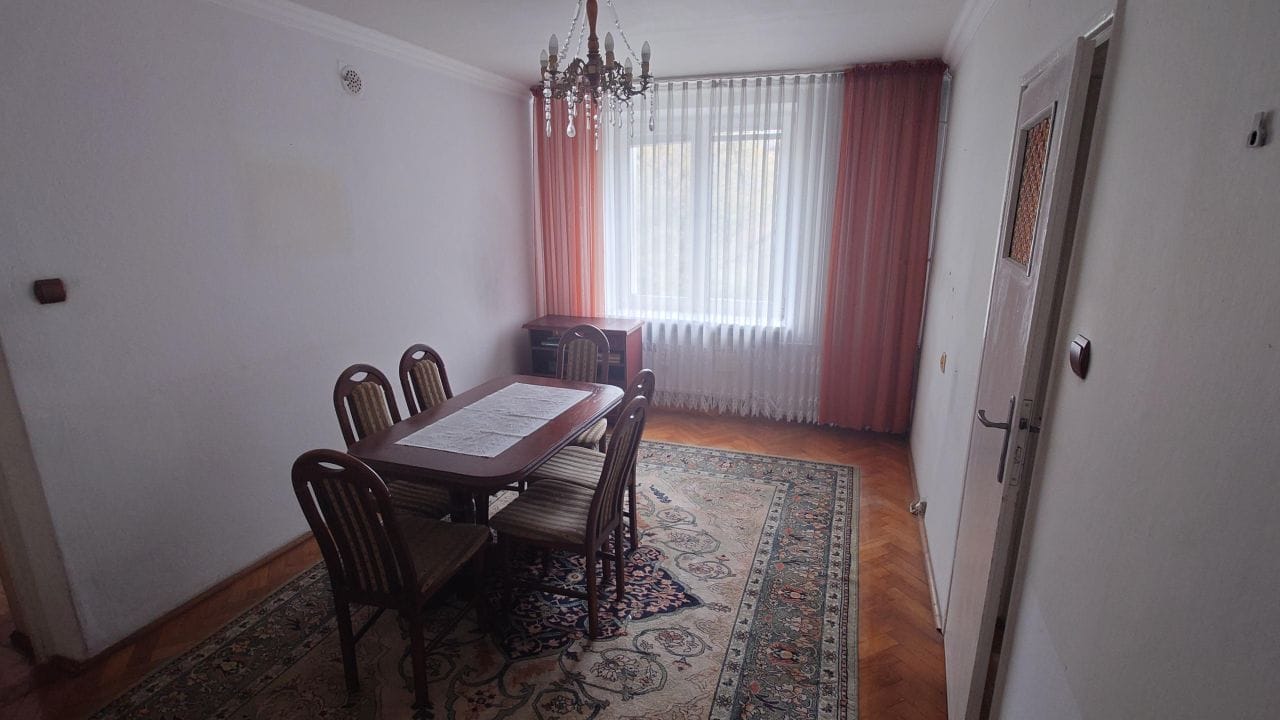 4 pokoje · Kornela Makuszyńskiego